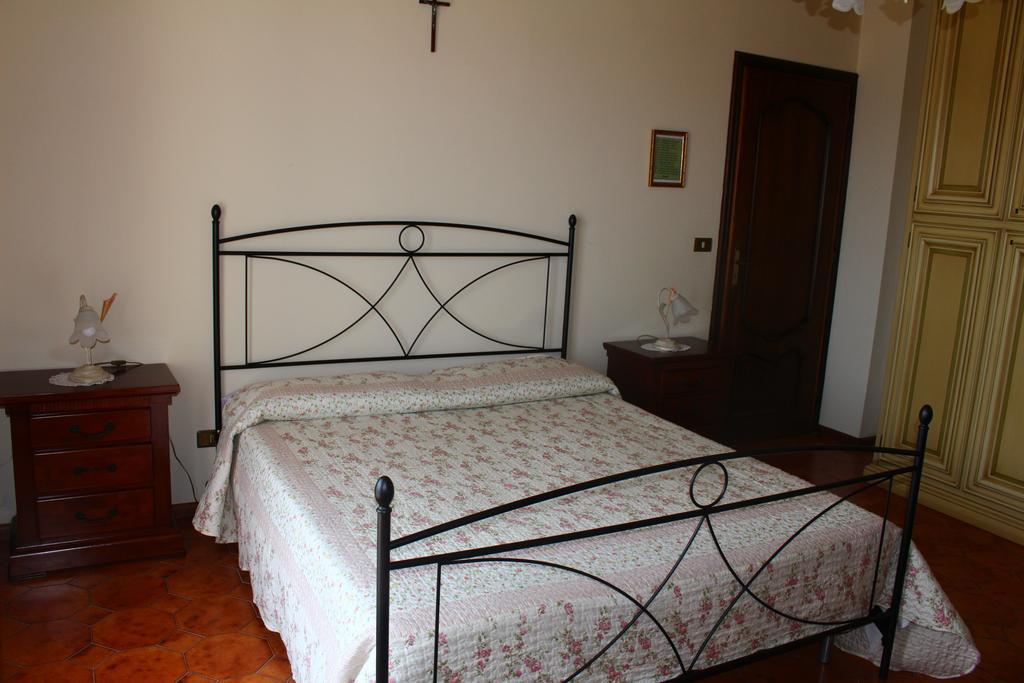 House In Caramagna Apartment Imperia Bilik gambar